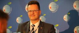 Wiceminister infrastruktury, pełnomocnik rządu ds. przeciwdziałania wykluczeniu komunikacyjnemu Andrzej Bittel podczas tegorocznego Forum Ekonomicznego w Karpaczu