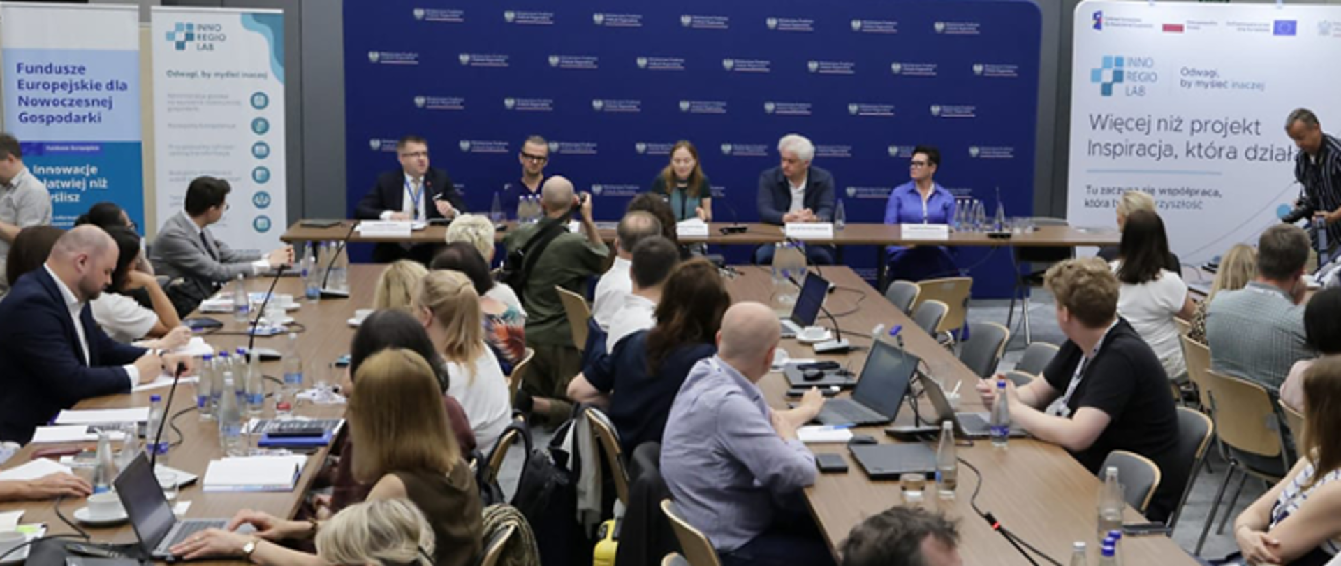 The photo shows Minister Katarzyna Pełczyńska-Nałęcz with other meeting participants