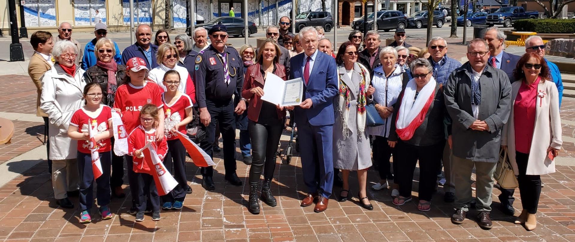 wciągnięcie polskiej flagi w Burlington