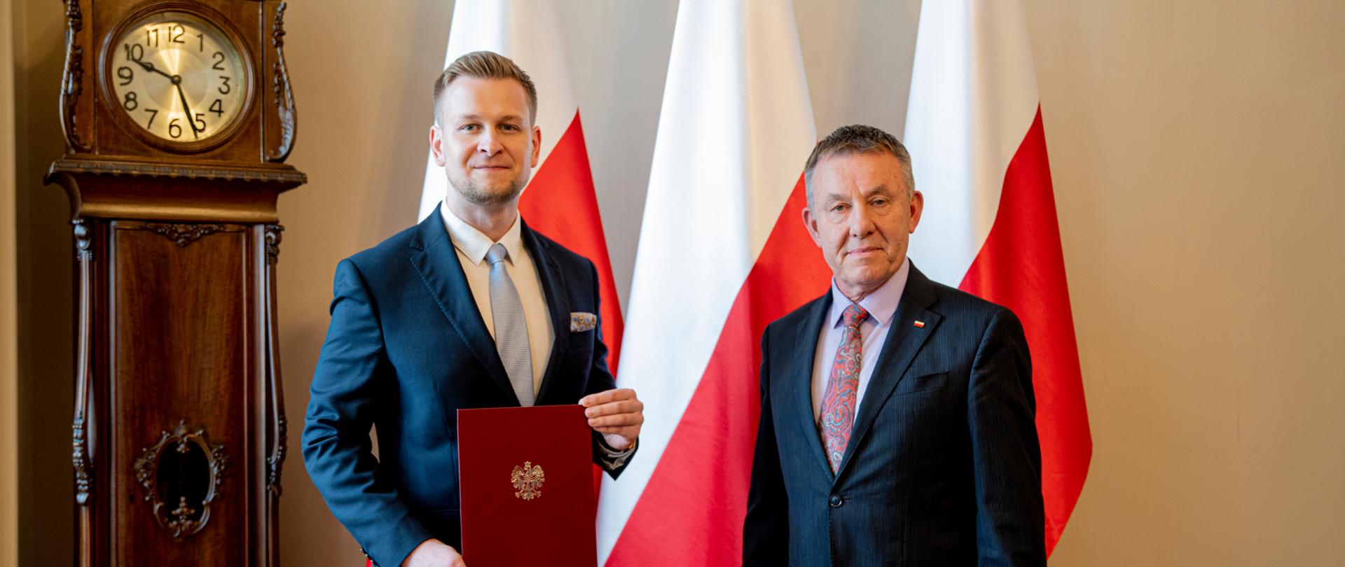 Wojewoda łódzki Karol Młynarczyk i wicewojewoda łódzki Marcin Buchali