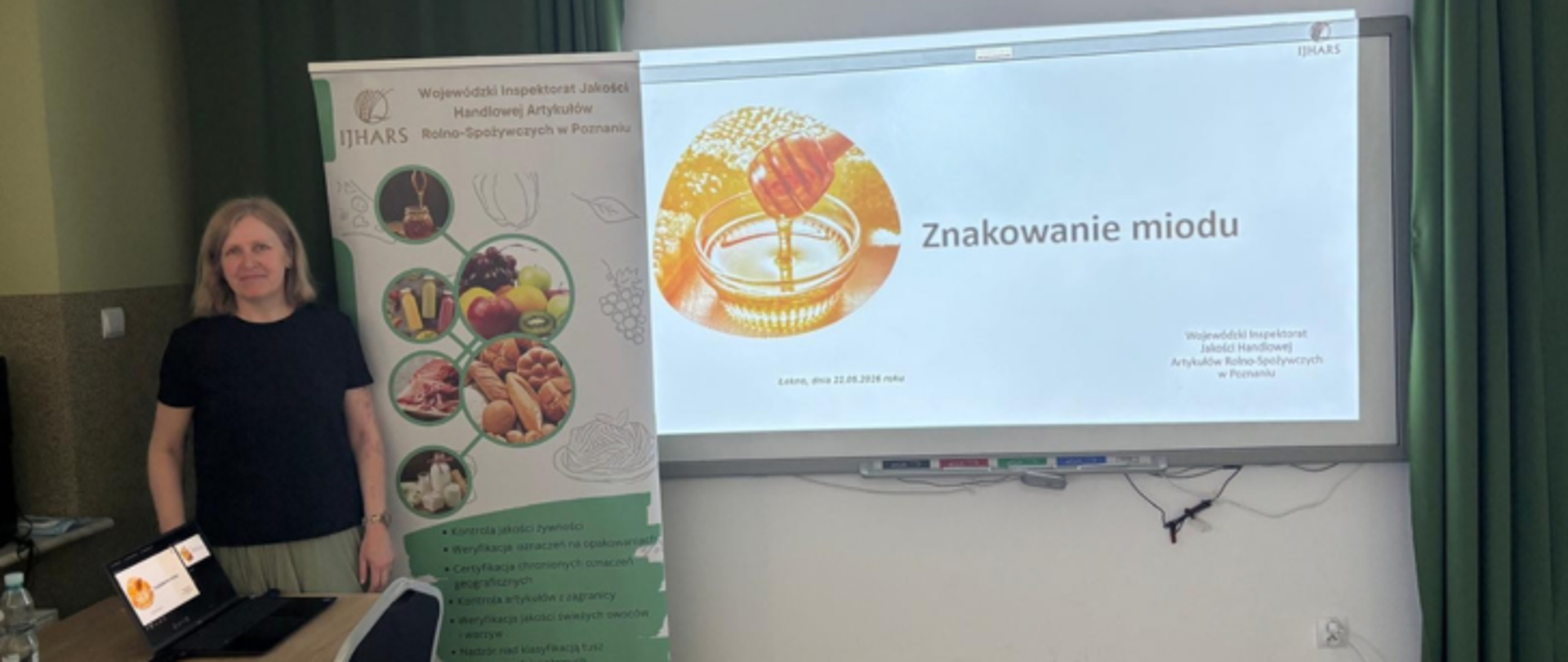 Pracownik WIJHARS podczas szkolenia