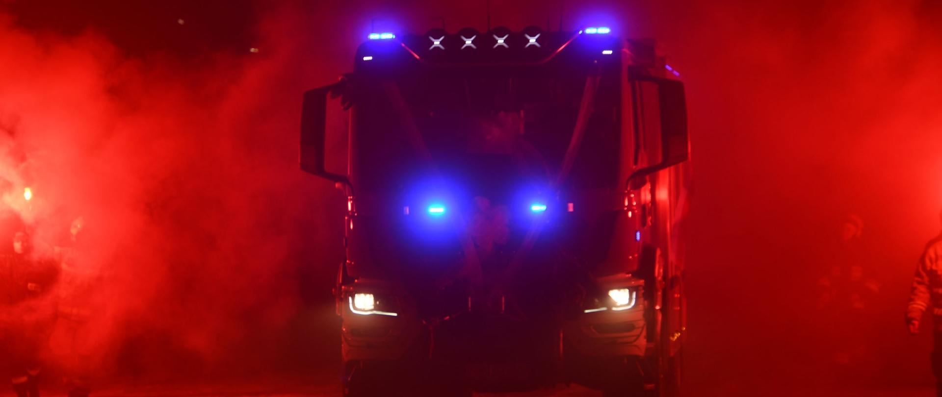 Uroczyste przekazanie nowego ciężkiego samochodu ratowniczo-gaśniczego dla OSP w Witkowie 