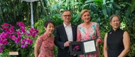 Visit to the Singapore Orchid Garden - the unveiling of a new orchid hybrid named in honour of the President and First Lady: Dendrobium Andrzej and Agata Duda. 