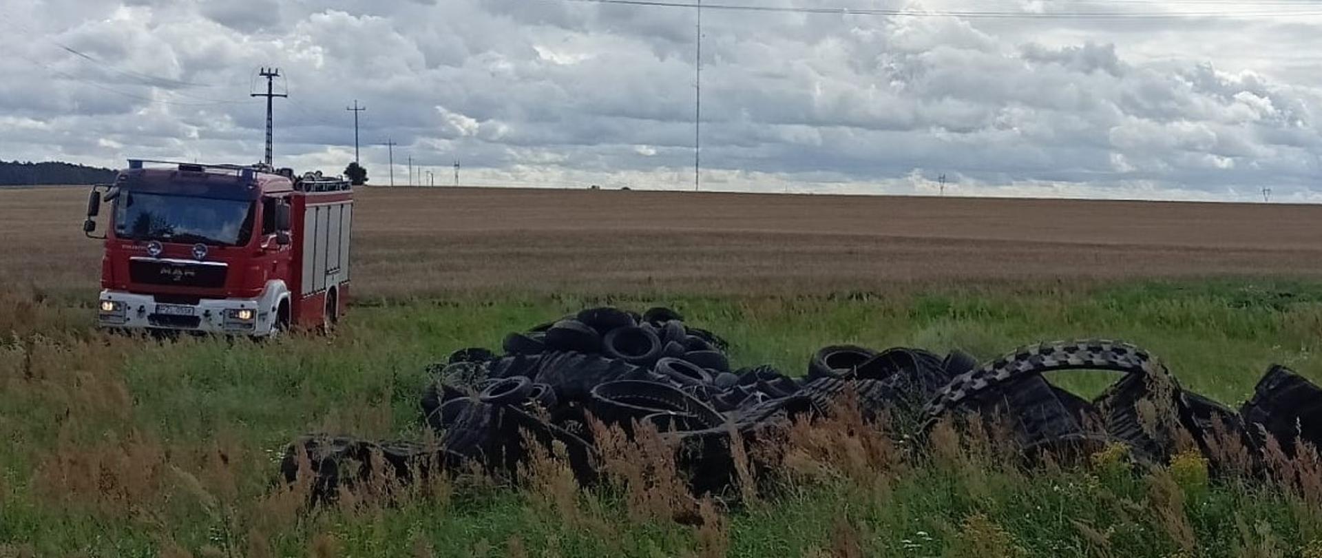 trawa opony samochód strażacki