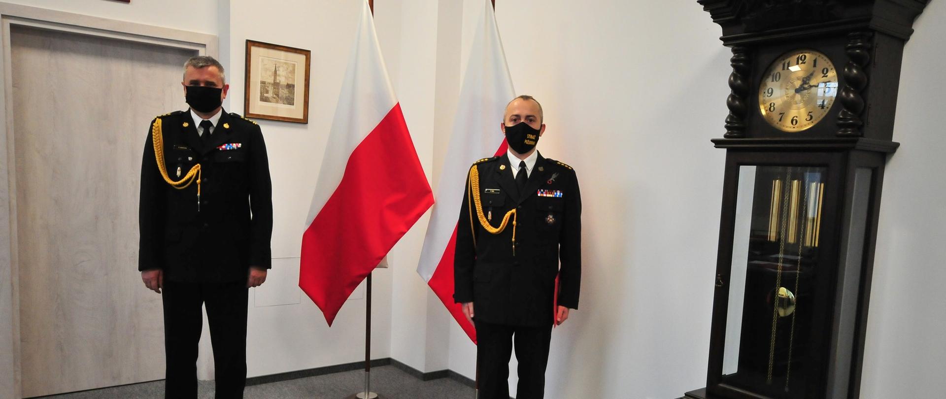 Pomorski komendant wojewódzki w towarzystwie p.o. komendanta powiatowego PSP w Kartuzach