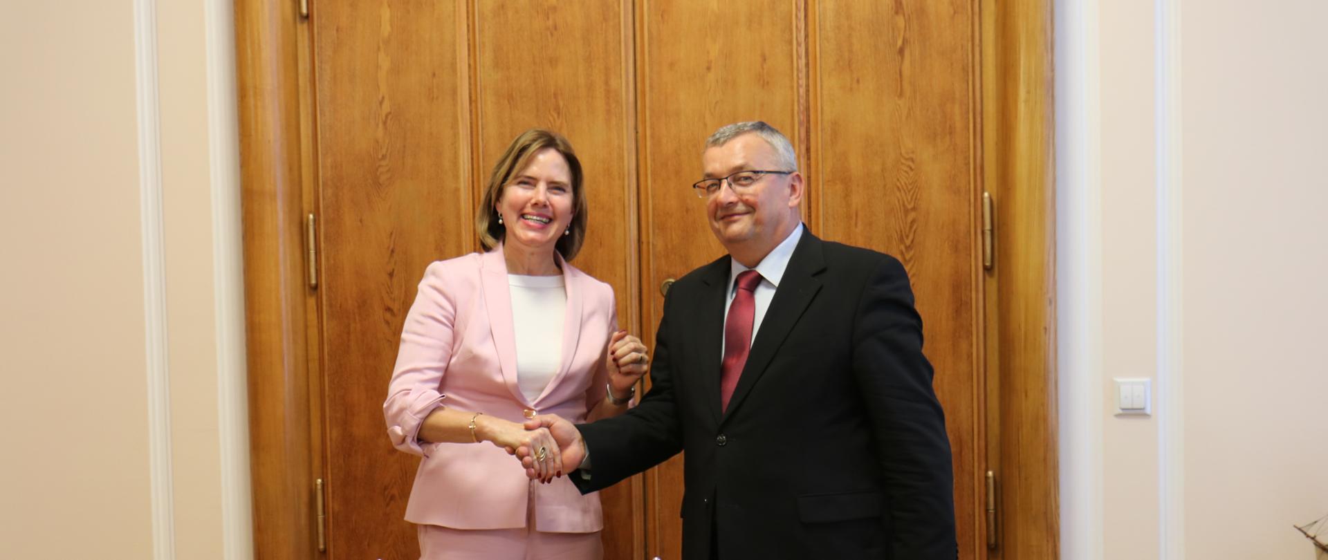 Spotkanie ministra infrastruktury Andrzeja Adamczyka z ministrem infrastruktury i zasobów wodnych Królestwa Niderlandów Corą van Nieuwenhuizen