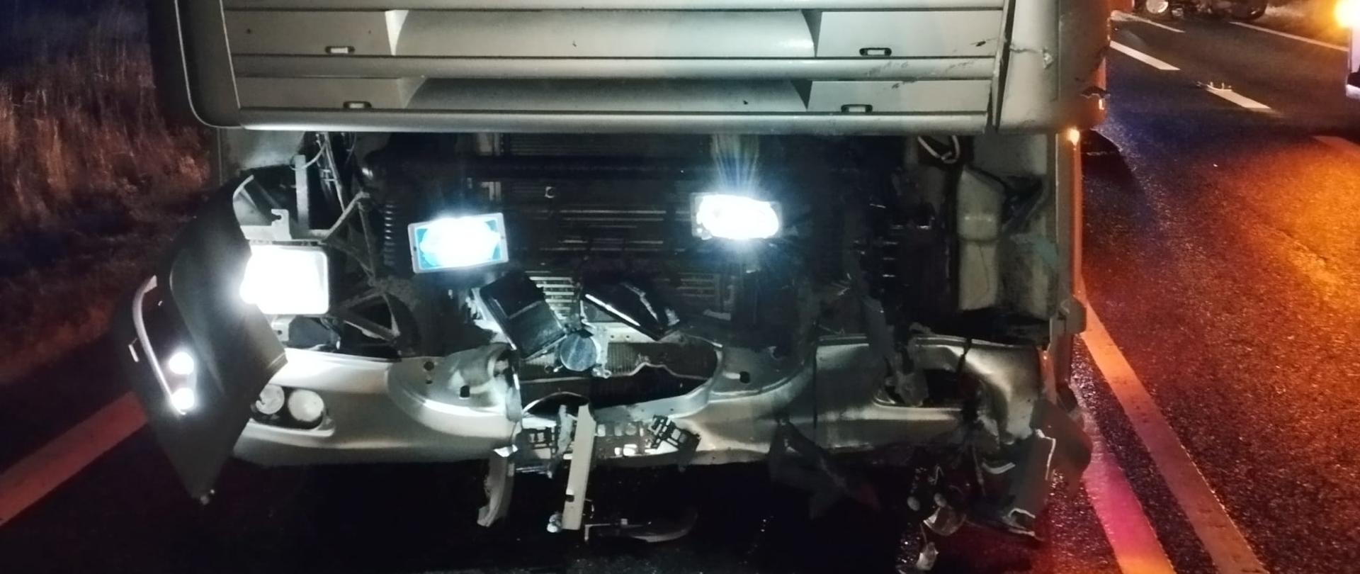 Samochod cięzarowy po wypadku