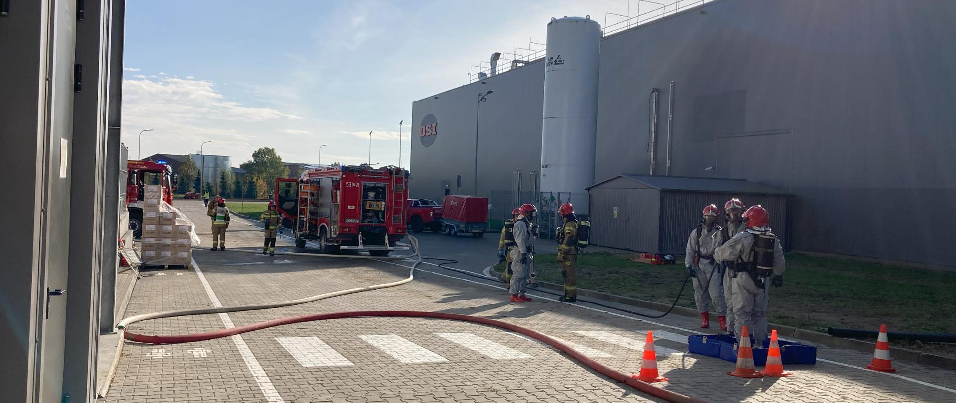 Ćwiczenia strażaków w obiekcie OSI Food Solutions