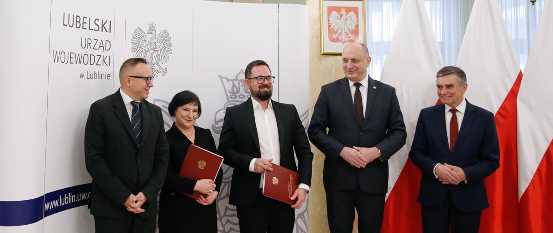 Podpisanie umowy w sprawie budowy laboratorium w Lublinie. 