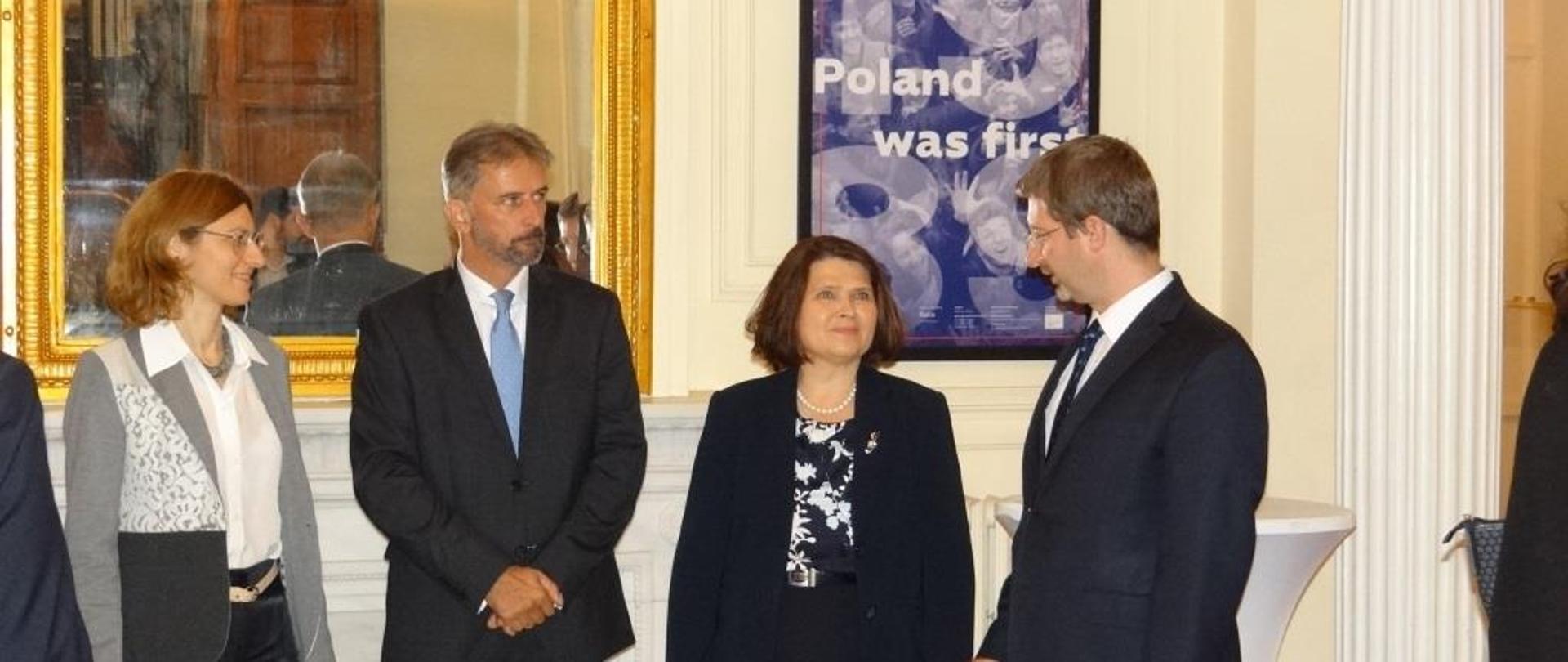 Powitanie gości na uroczystości z okazji 30 lecia upadku komunizmu 