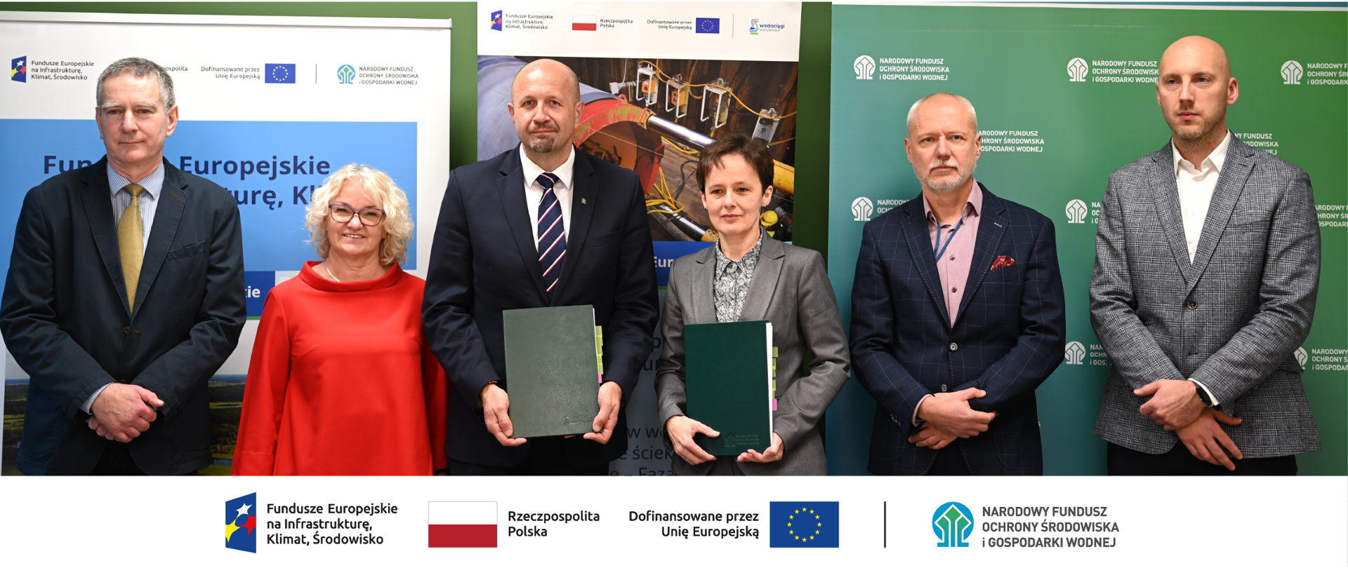 Podpisanie umowy na rozwój systemu kanalizacji w Warszawie. Od lewej: Jarosław Skulimowski, doradca Departament Ochrony Wód NFOŚiGW, Ewa Kamieńska, dyrektor Departament Ochrony Wód NFOŚiGW, Robert Gajda zastępca prezesa zarządu NFOŚiGW, Justyna Prokopiuk członek zarządu MPWiK w m.st. Warszawa S.A., Ireneusz Majszczyk, członek zarządu MPWiK w m.st. Warszawa S.A., Maciej Płoński - Pełnomocnik ds. Realizacji Projektu w MPWiK