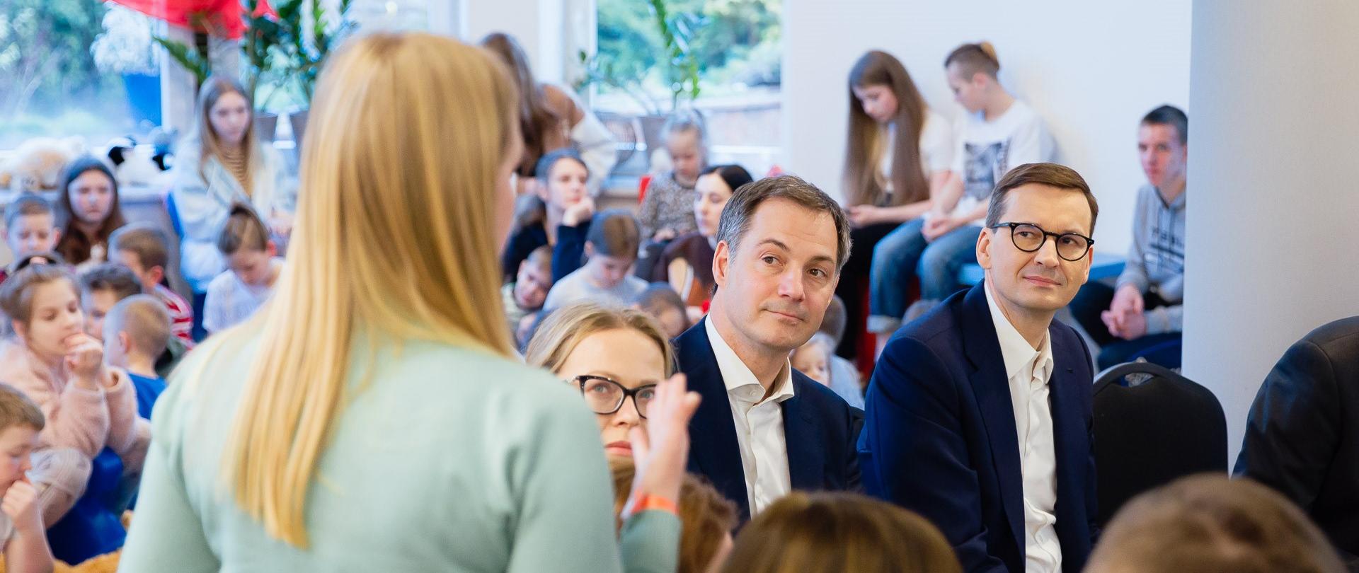 Spotkanie premiera Mateusza Morawieckiego i premiera Belgii Alexandra de Croo z uchodźcami z Ukrainy