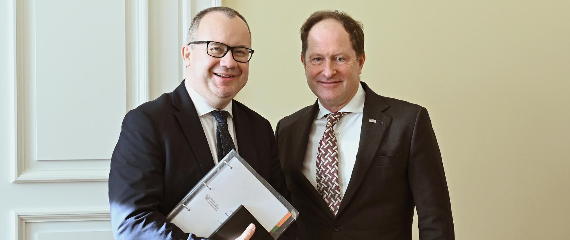 Spotkanie Ministra Sprawiedliwości Adama Bodnara z ambasadorem Stanów Zjednoczonych Ameryki w Polsce 