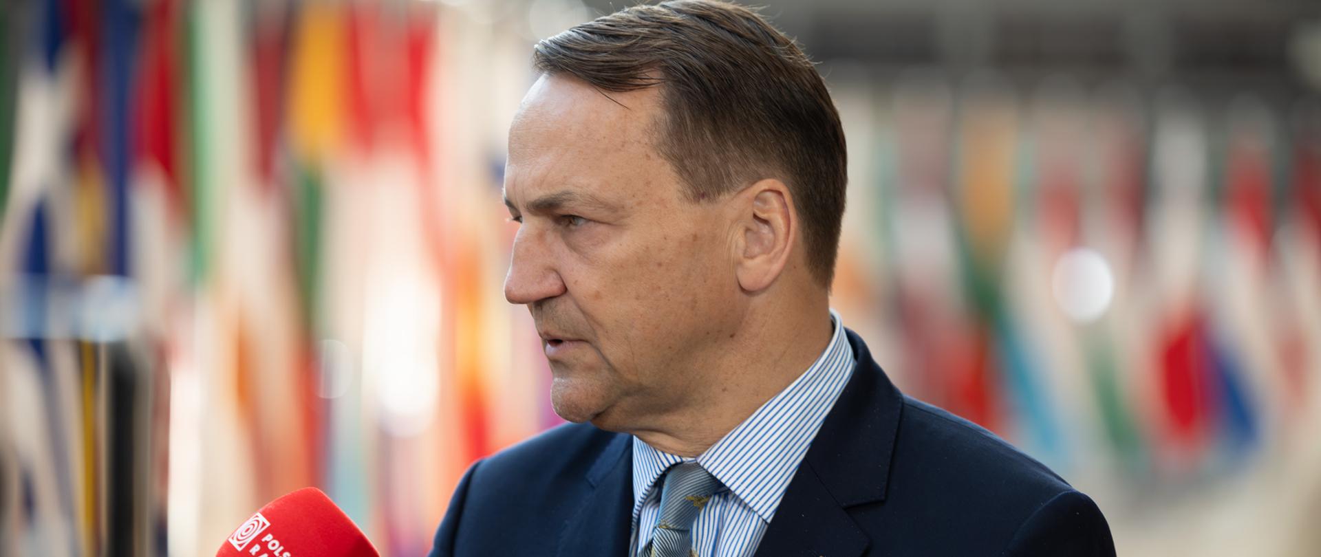 Wicepremier Radosław Sikorski podczas Rady do Spraw Zagranicznych (FAC) w Brukseli