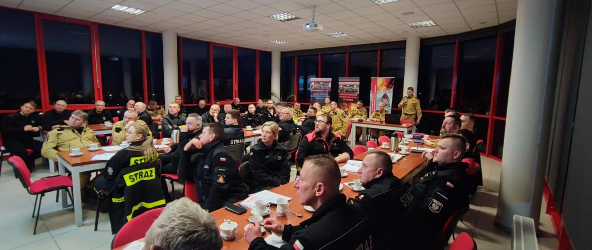 Odprawa roczna jednostek OSP z terenu powiatu chełmińskiego, zdjęcie wykonano w Sali Sztabowej KP PSP w Chełmnie