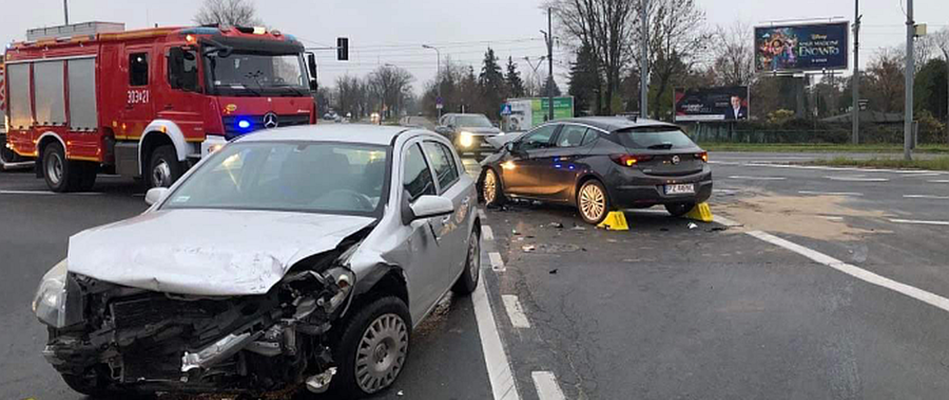 Wypadek dwóch aut