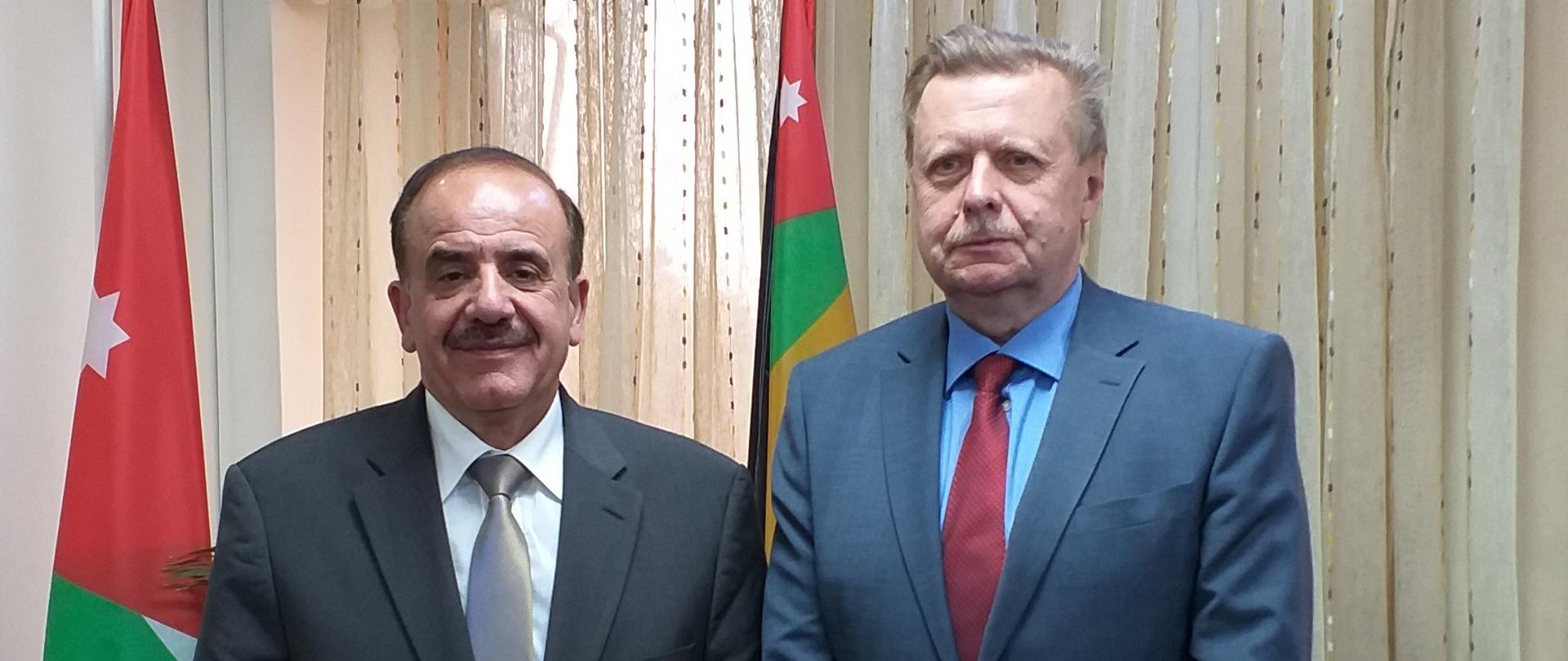Ambasador A. Świeżaczyński z rekotrem UJ Abdelem-Karmiem Al-Qudah