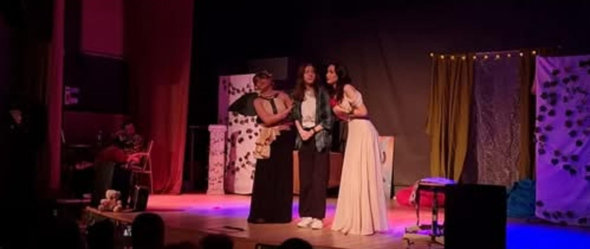 Boskie pogotowie - sztuka