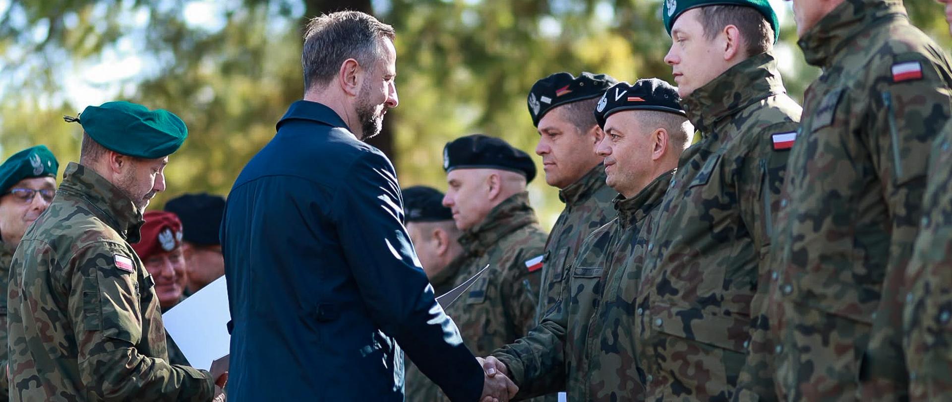 9 października 2026 r. w 11 Lubuskiej Dywizji Kawalerii Pancernej w Żaganiu, Władysław Kosiniak-Kamysz wicepremier - minister obrony narodowej wziął udział w obchodach Święta Żołnierza Rezerwy. Fot. Krzysztof Niedziela