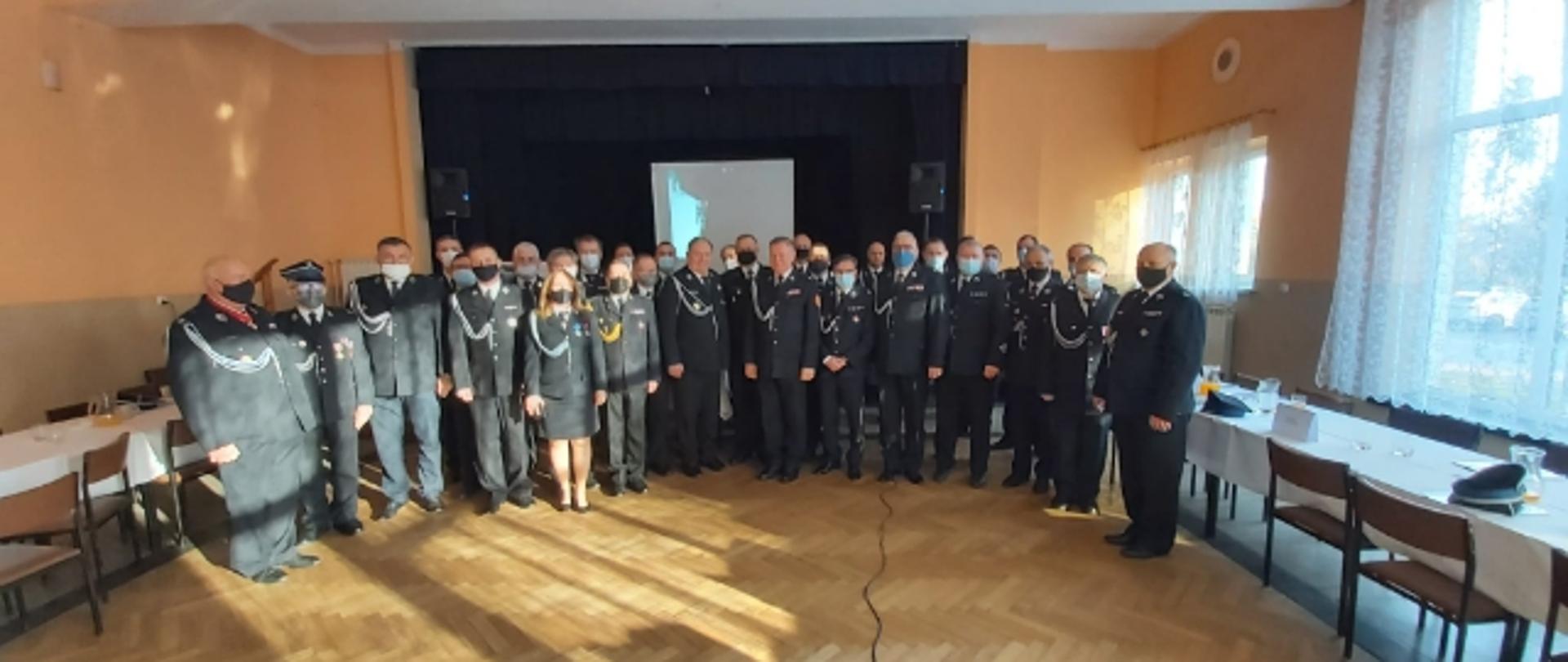 Zdjęcie przedstawia uczestników zjazdu Oddziału Powiatowego ZOSP RP w Chrzanowie