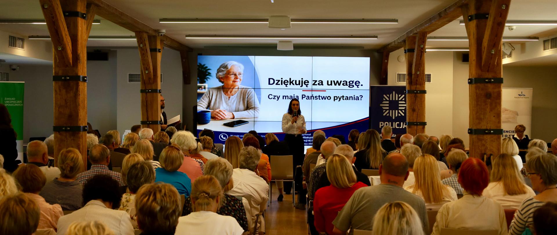 W gdańskim Centrum Nauki Hevelianum przy udziale Marzeny Okły-Drewnowicz, pełnomocnik rządu do spraw polityki senioralnej, Sławomir Pałka, wiceministra sprawiedliwości, wojewody Beaty Rutkiewicz i wicewojewody Anny Olkowskiej Jacyno, zainaugurowano program „Świadomy Senior-Bezpieczny Senior”., 02.06.2026