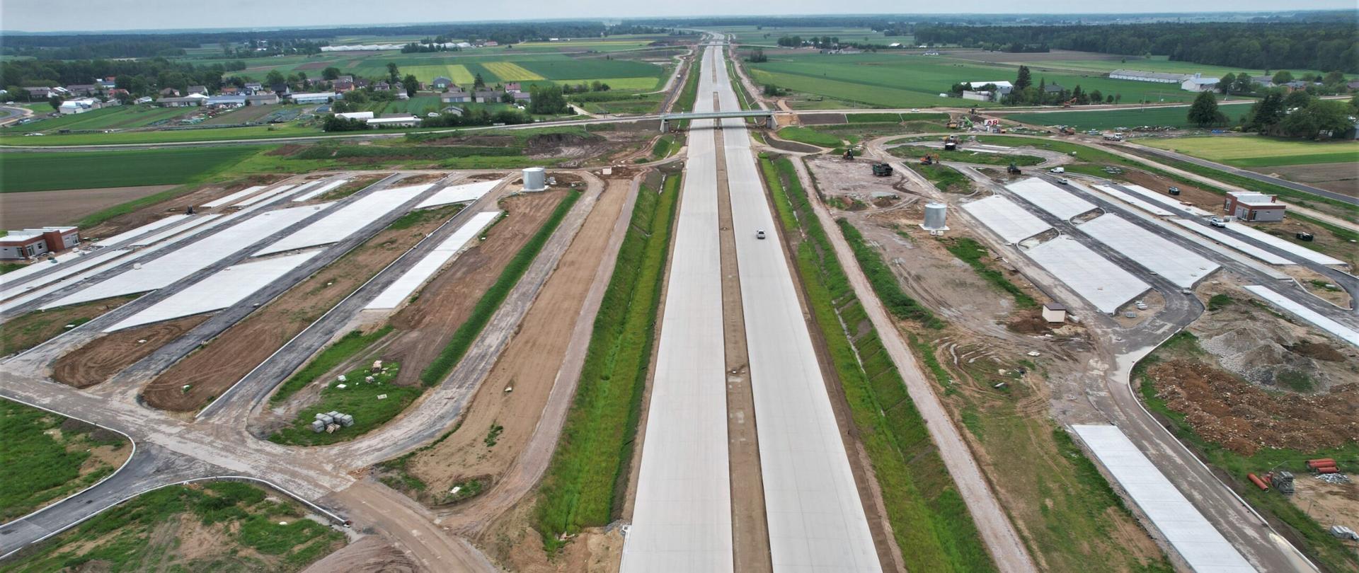 Budowa autostrady A2 pomiędzy Siedlcami i Białą Podlaską, okolice MOP Ługi Wielkie
