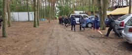 Rozpoznanie i kontrola obozu harcerskiego. Harcerze po ogłoszeniu alarmu udają się remizy OSP. 