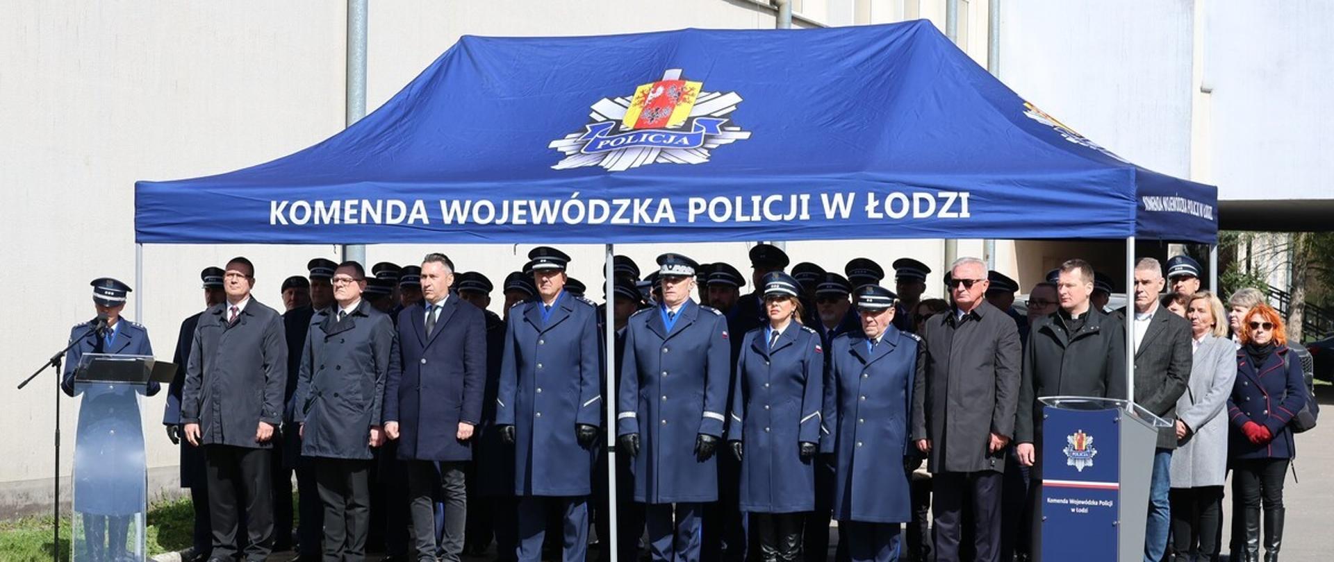 Goście uroczystości ślubowania nowych funkcjonariuszy łódzkiego garnizonu policji. 