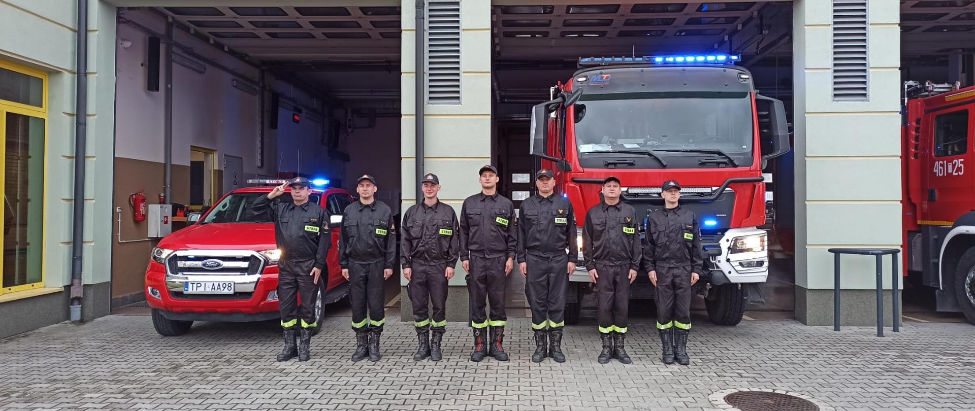 Zbiórka w KP PSP w Pińczowie z okazji Narodowego Święta Odzyskania Niepodległości.