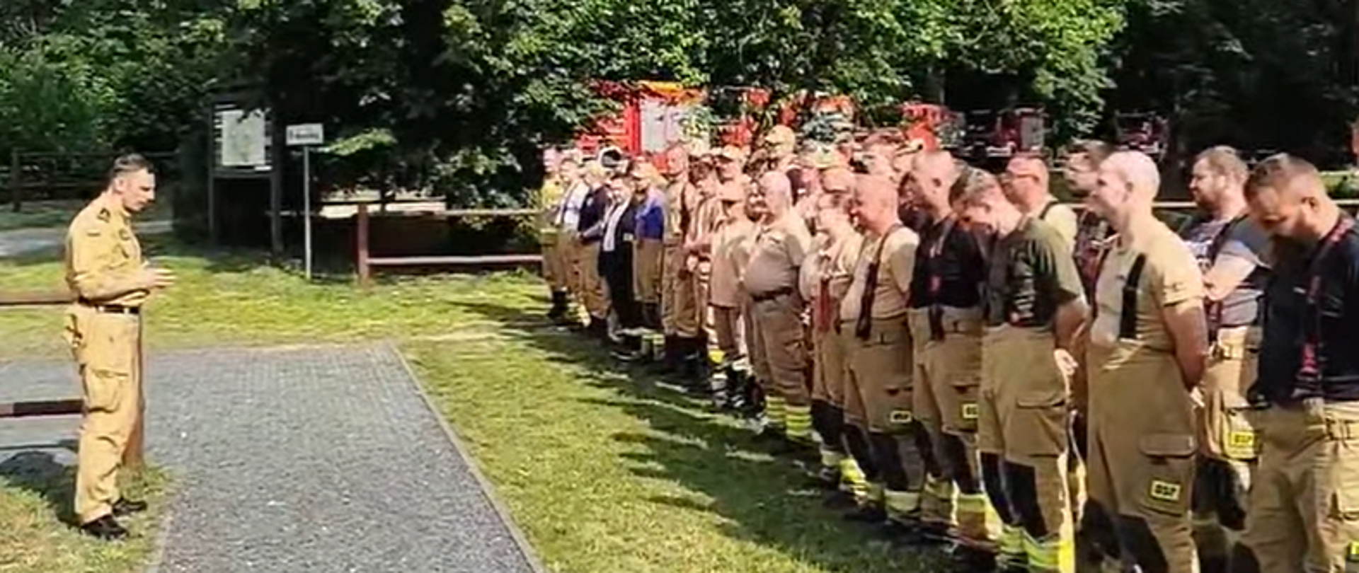 Warsztaty ratownicze " Młyńskie stawy" Zbiórka z uczestnikami manewrów.