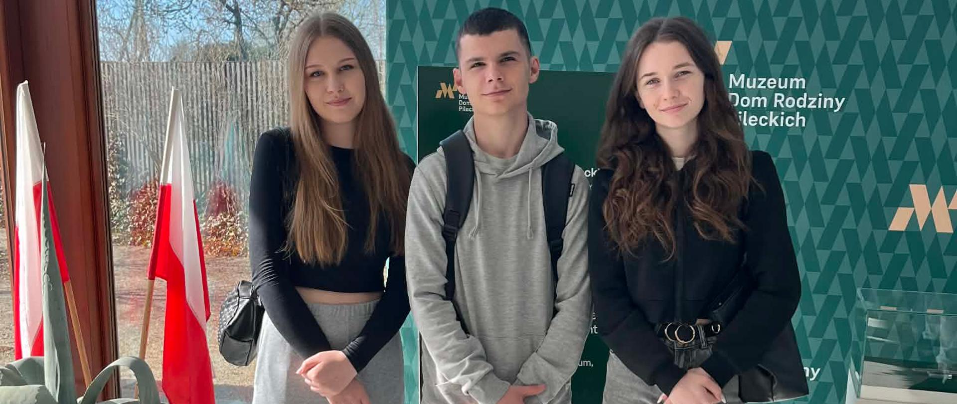 III Edycja Turnieju Wiedzy o Ziemi Ostrowskiej „ Jest na mapie świata maleńki znak…”