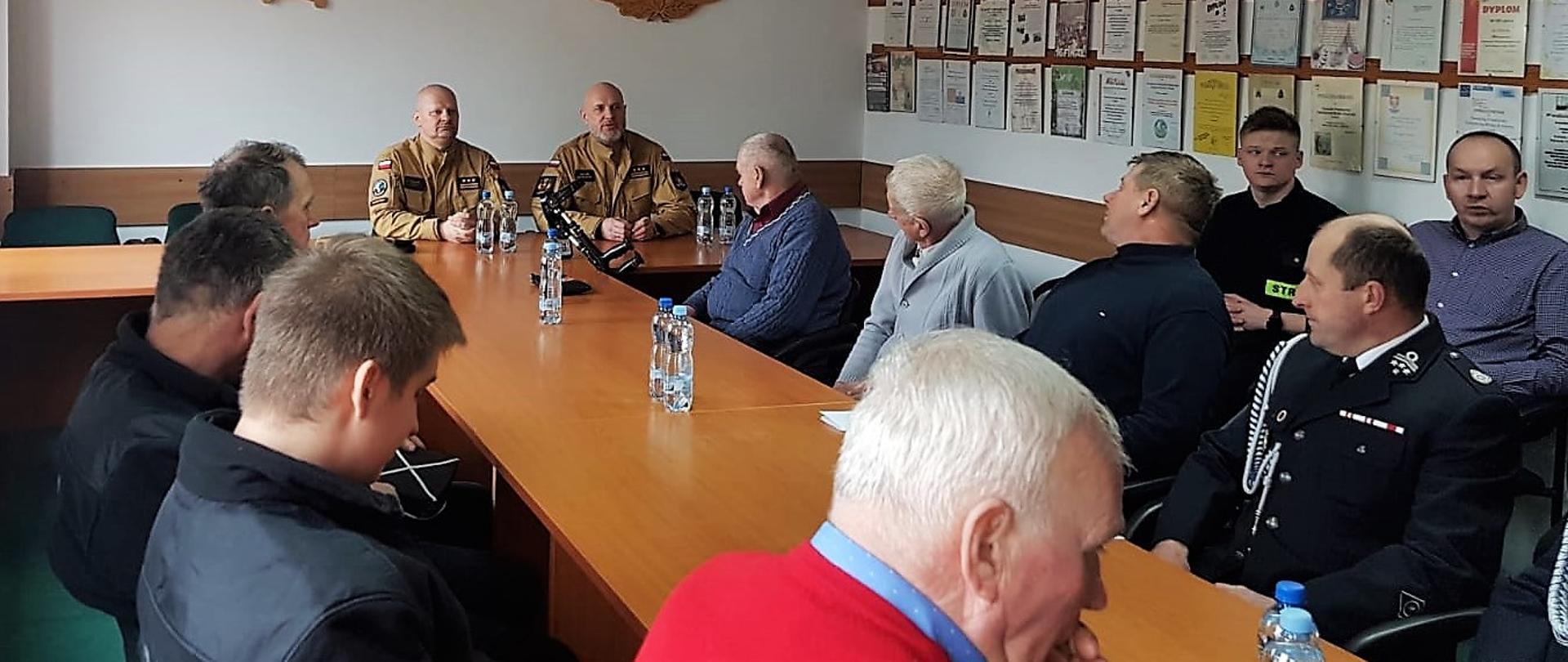 Spotkanie Zastępcy Mazowieckiego Komendanta Wojewódzkiego PSP z druhami OSP z powiatu lipskiego