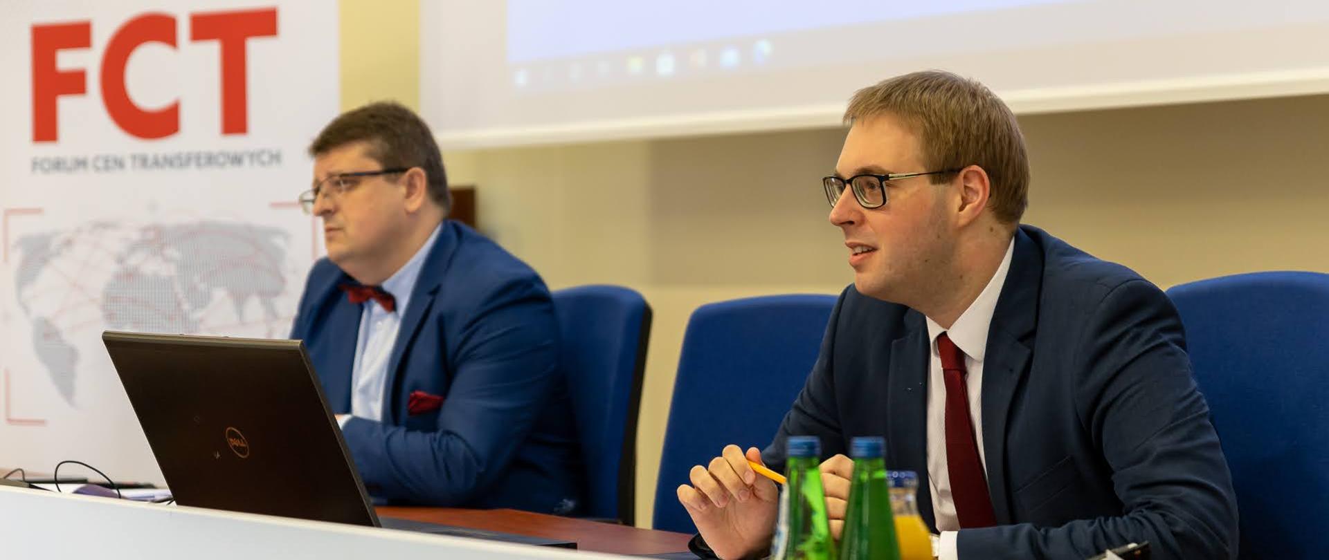 Minister Jan Sarnowski przemawia podczas Forum Cen Transferowych