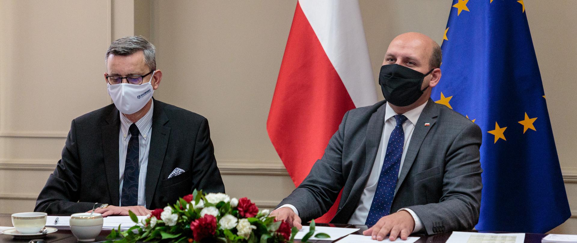 Launch of virtual V4 Centre for COVID-19 