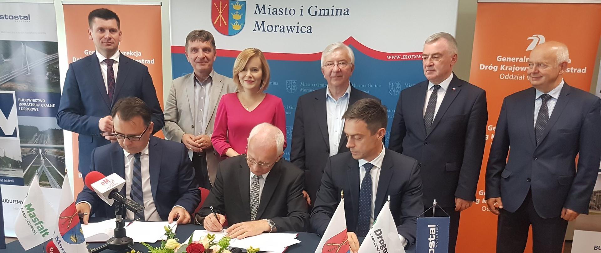 Podpisanie umowy na budowę I części obwodnicy Morawicy i Woli Morawickiej