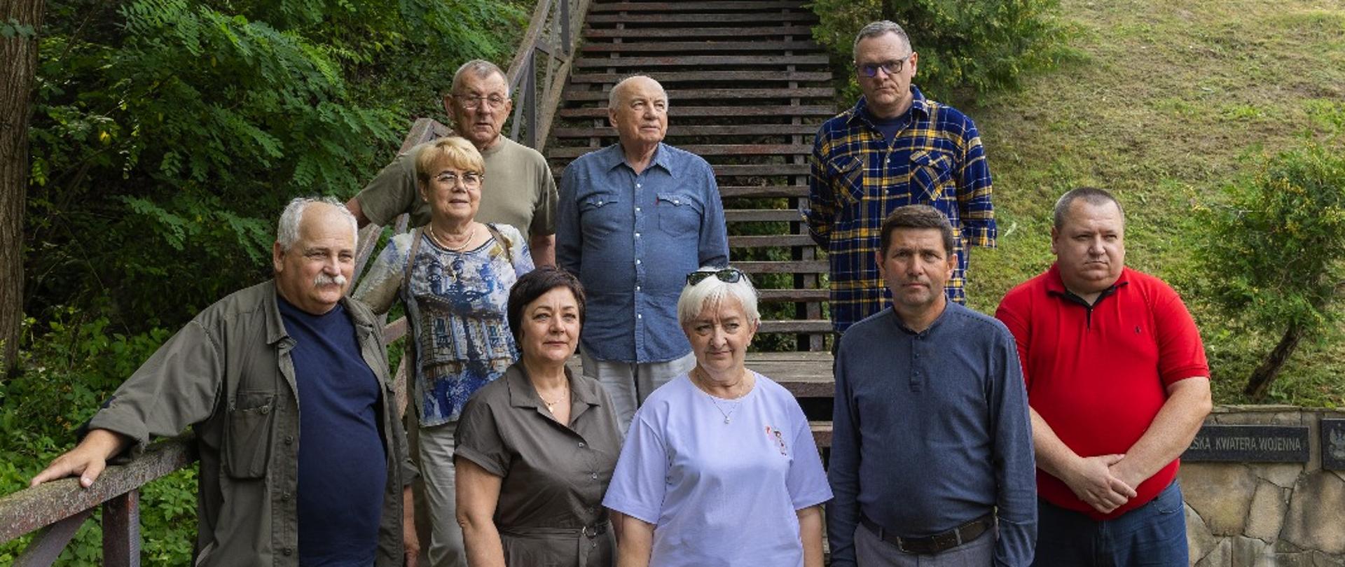 Wizyta delegacji łódzkiej na cmentarzach w Kowlu. Zdjęcie zbiorowe.