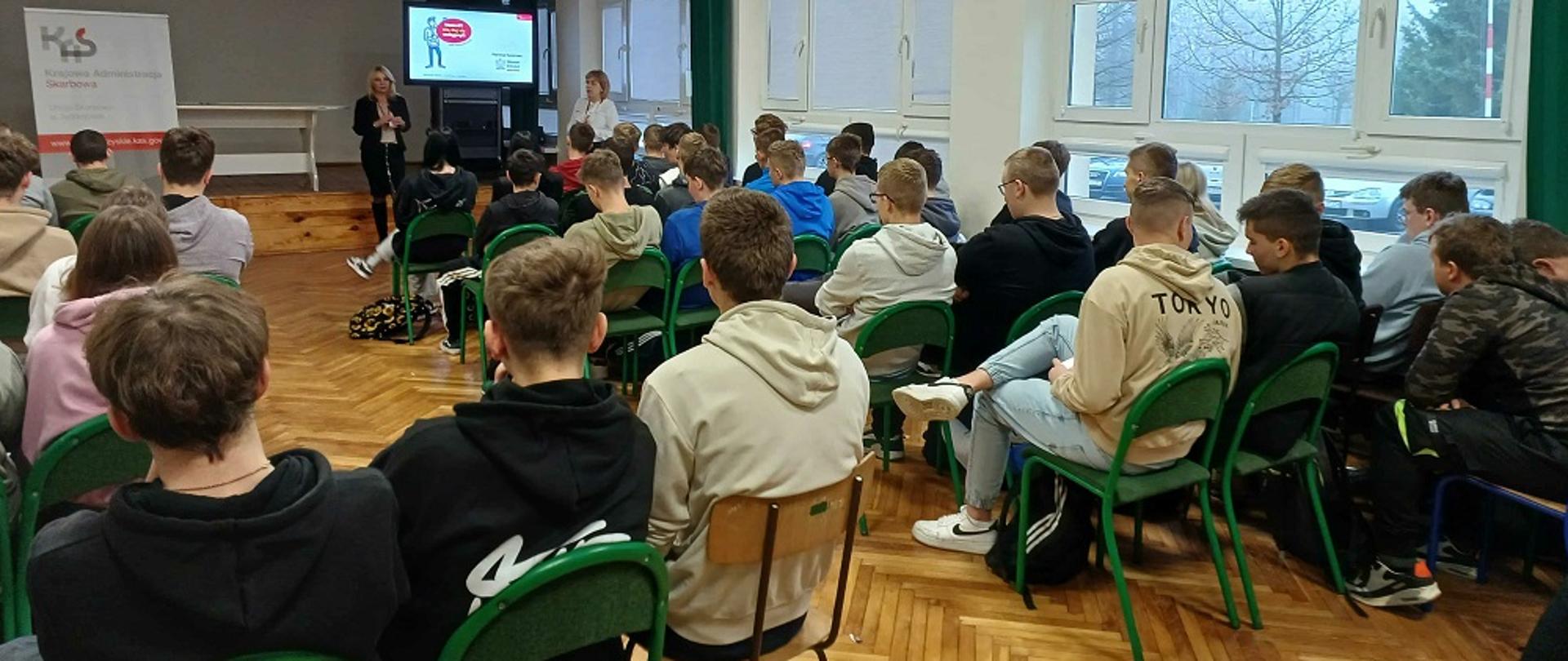 Spotkanie nt. zwalczania hazardu w szkole w Krzelowie