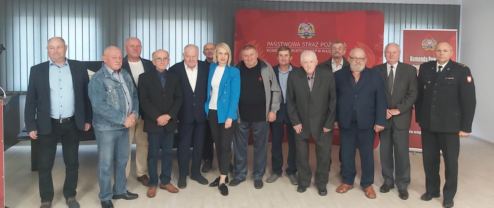 Na zdjęciu widać wszystkich podczas wspólnego zdjęcia 