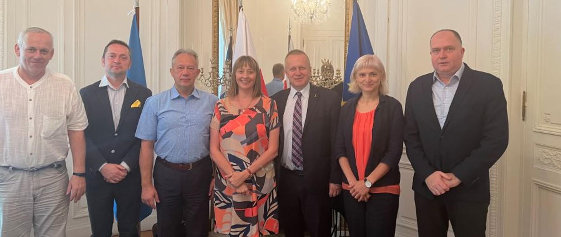 En el marco del proyecto "Organizaciones polacas en el extranjero, investigación y creación de una base de datos digital", financiado por el Ministerio de Educación y Ciencia de Polonia, 5 profesores de la Universidad Católica de Lublin: Dr. hab. Janusz Bień, Dr. hab. Jacek Gołębiowski, Dr. hab. Tomasz Nowicki, Dr. hab. Mieczysław Ryba y Dr. hab. Arkadiusz Stasiak llegaron a Argentina. 