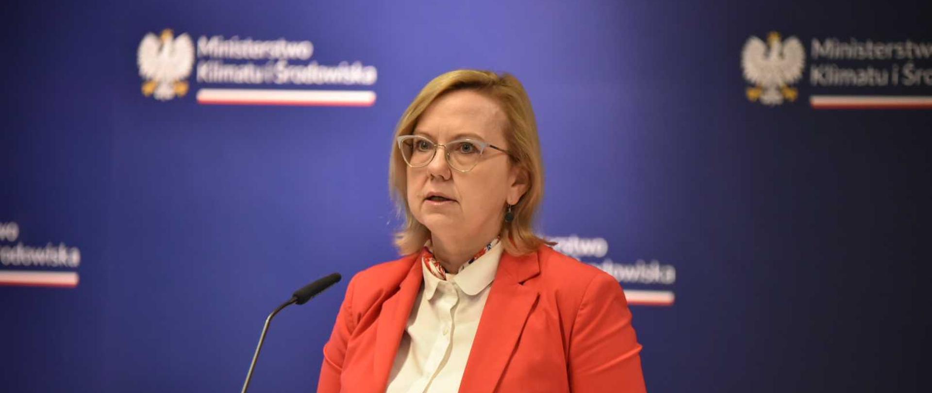 Minister Anna Moskwa podczas konferencji prasowej