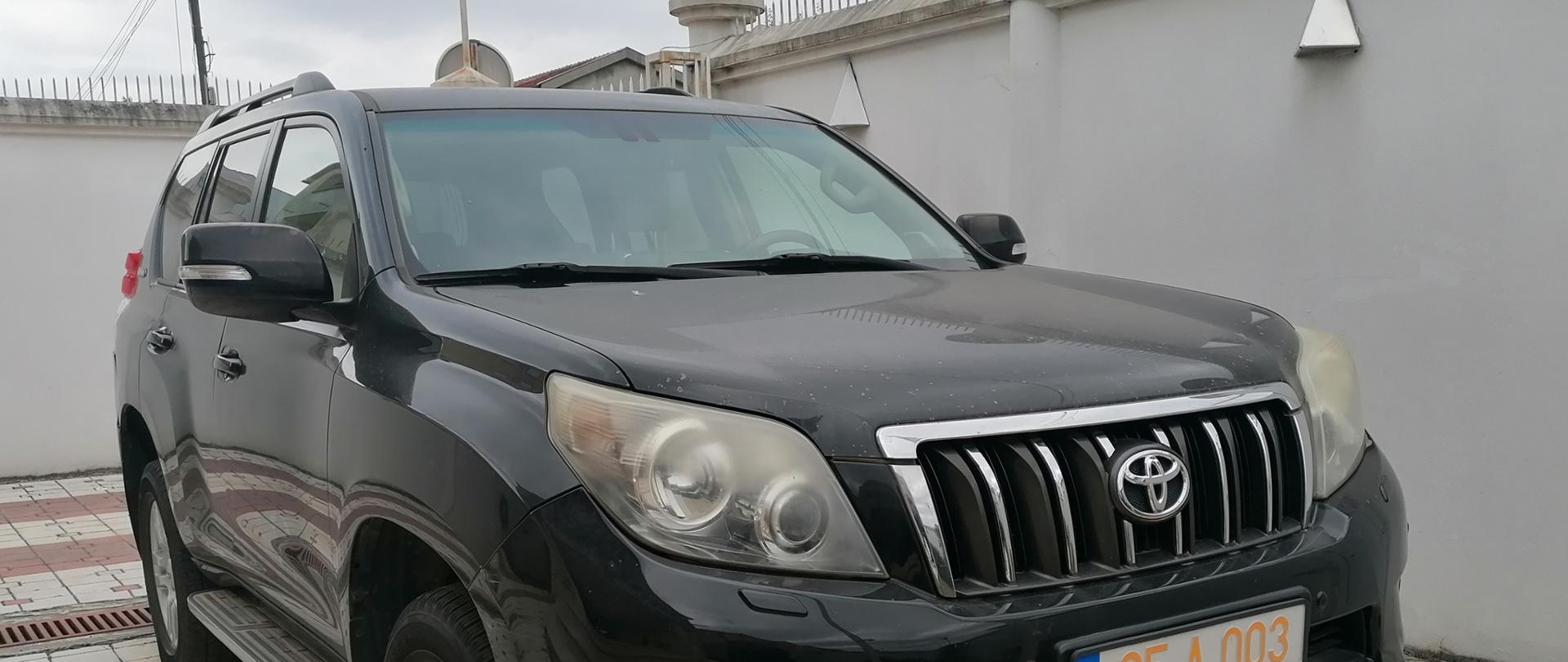 Amb_Podgorica_Toyota_Land_Cruiser__przód