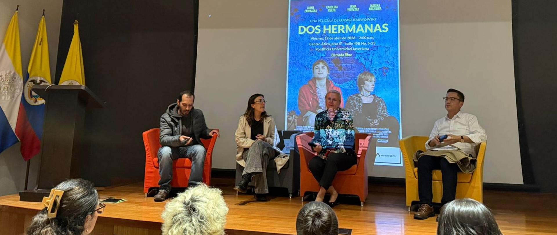 Conversatorio sobre la película Dos Hermanas con académicos de la Universidad Javeriana