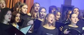 Chór uczennic szkoły