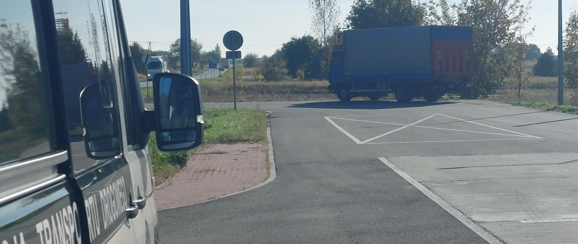 Miejsce kontroli ciężarówki zatrzymanej przez patrol lubelskiej Inspekcji Transportu Drogowego na drodze krajowej numer 32 w Annopolu.