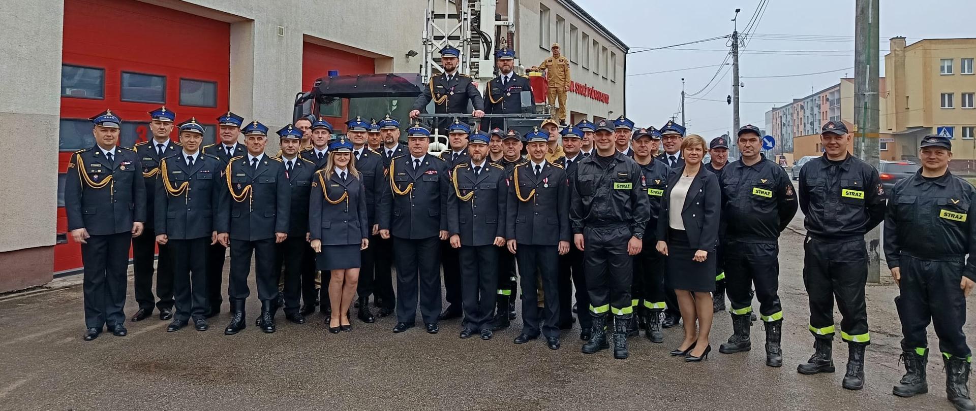 Uroczyste zakończenie służby funkcjonariuszy KP PSP Żuromin
