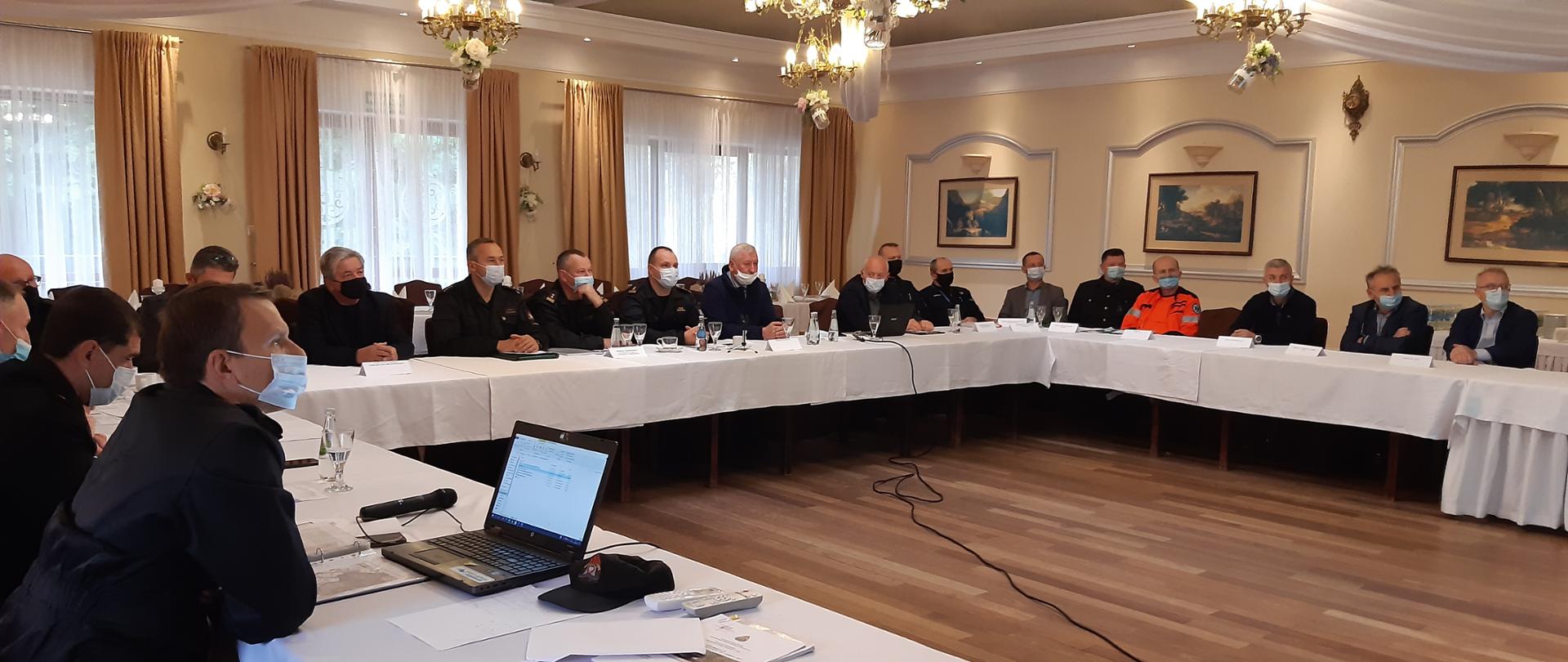 Na zdj. przedstawiciele firmy GAMRAT oraz KP PSP JASŁO