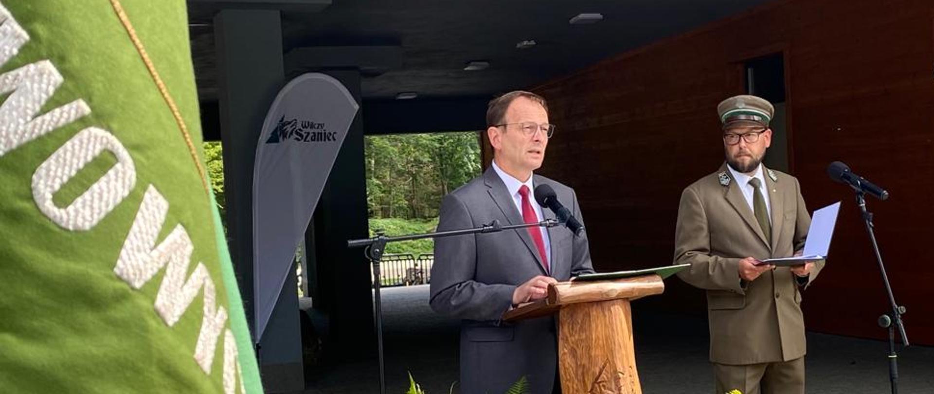Wiceminister Edward Siarka uczestniczył w uroczystym otwarciu „Wilczego Szańca”