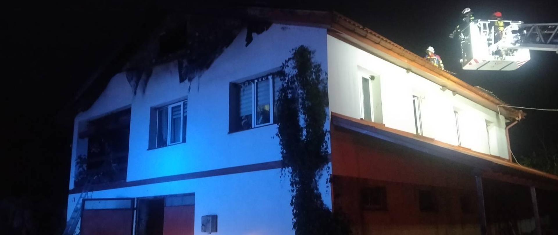 Pożar domu jednorodzinnego w Kucharówce