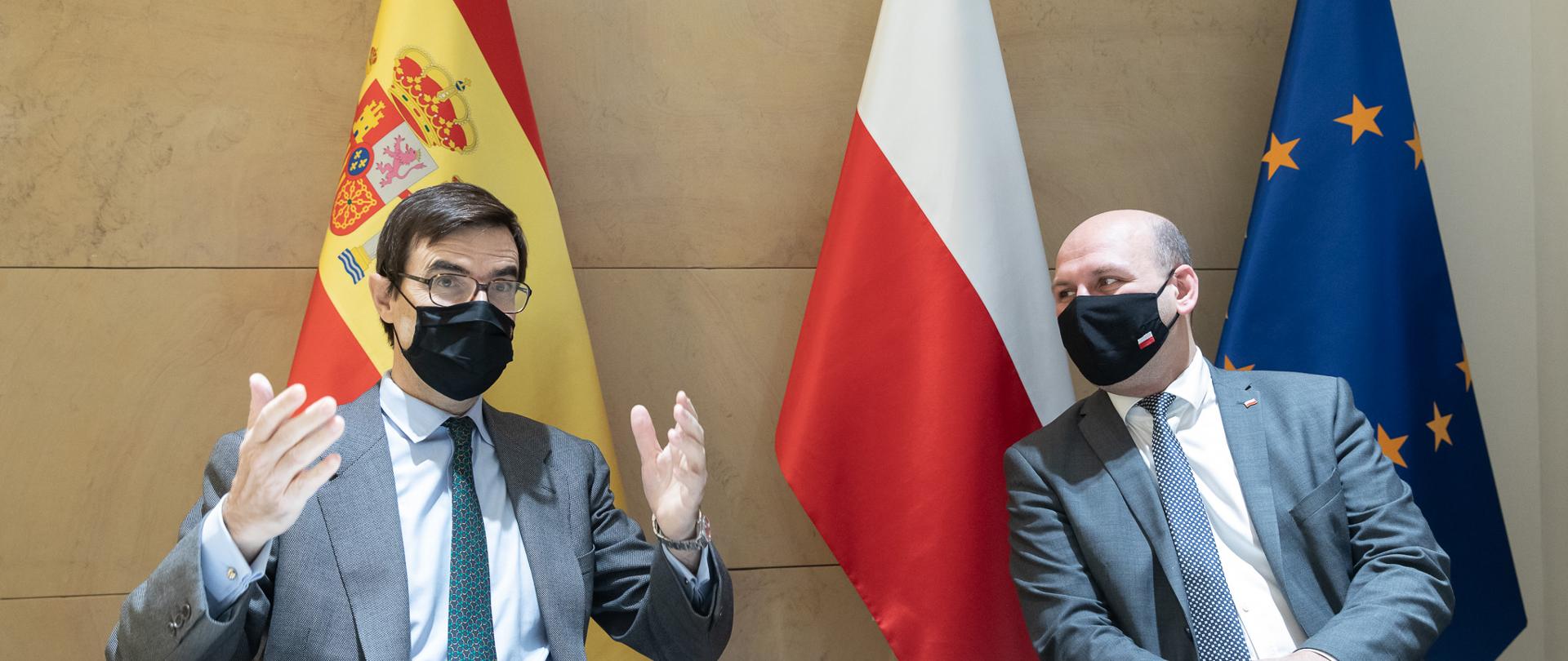 2020.12.02 Warszawa . Minister Szymon Szynkowski vel Sek . Wspolna wideokonferencja V4 z Hiszpania .Fot. Tymon Markowski / MSZ