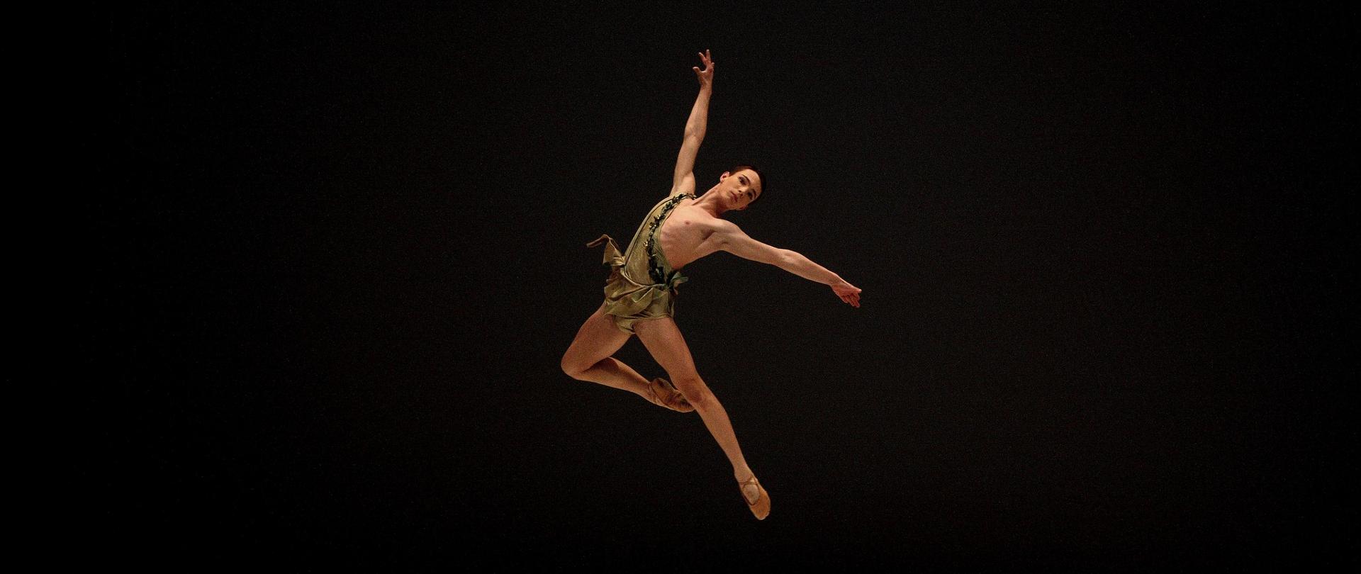 XVII Ogólnopolski Konkursu Tańca, Gdańsk 2011 - na zdjęciu Arkadiusz Orłowski laureat III miejsca w grupie starszej
